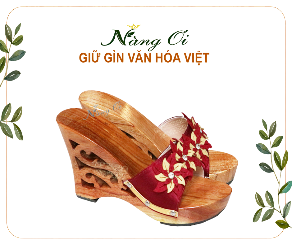 Guốc được lọng hoa văn tỉ mỉ